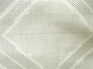 アンティーク　菱模様織出し本場白大島紬120亀甲（7マルキ）